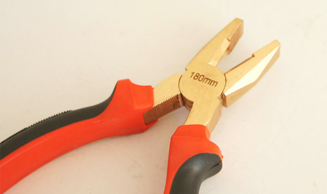 Herramienta de Bronce